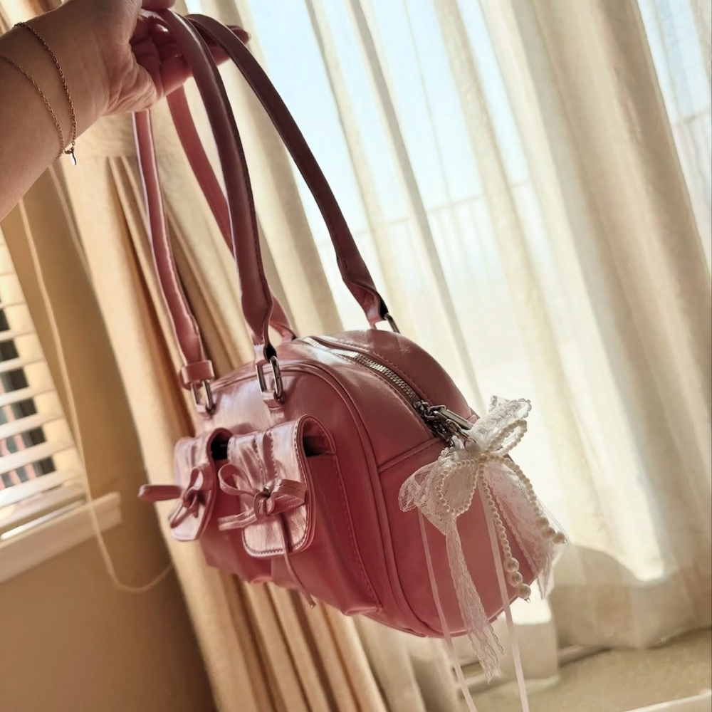 Pink Bow Shoulder Bag + Bag Charm - Picture 6 of 13